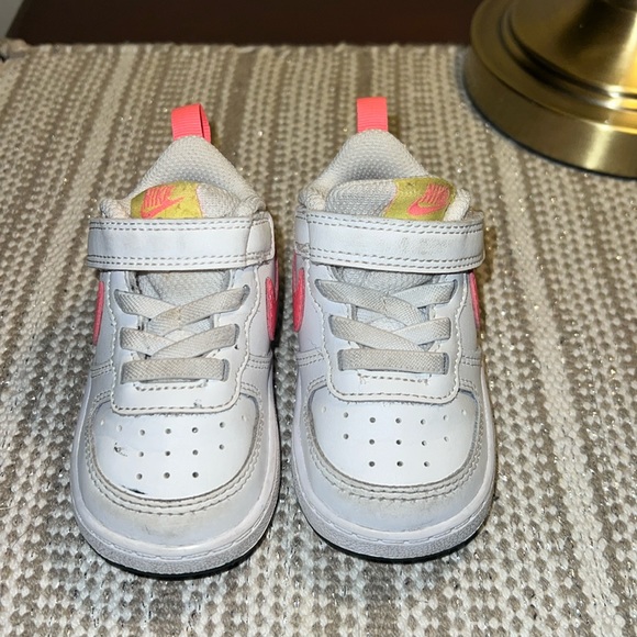Nike Court Borough Low 2 BQ5453-108 Size 5C - Picture 1 of 8
